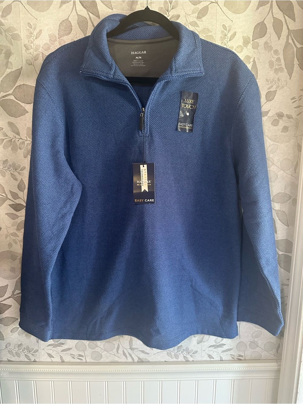 Haggar Men’s NWT Blue Quarter-Zip Pullover Sweater Medium Golf Athleisure
